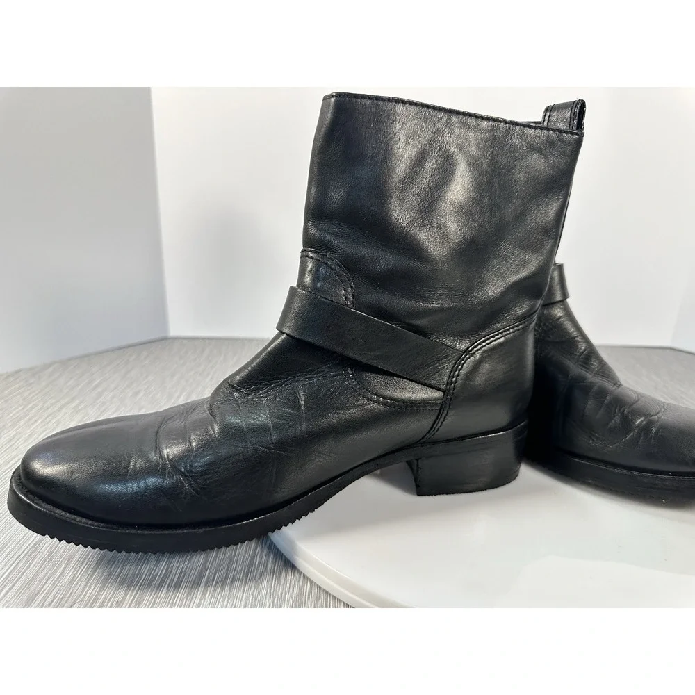 Tory Burch Bennie BLACK Leather Buckled Biker Ankle Boots size 9 Vibram‎ Soles